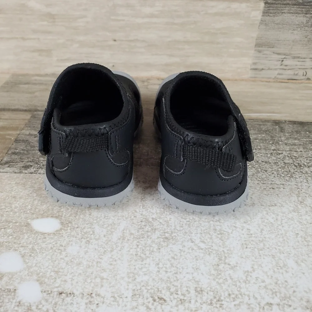 KEEN Stingray Kids Sandals Sz 5 Black Drizzle Leather Round Toe Waterproof